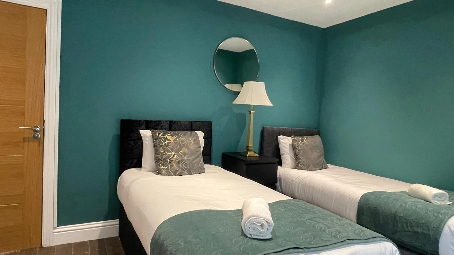 Super Central Big House 6 Bedroom House I Next To Brighton Beach Vakantiehuis